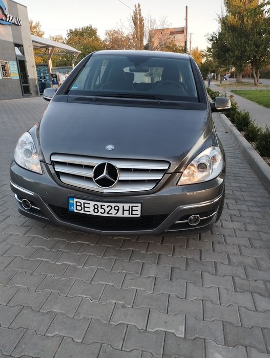 Mercedes-Benz B180 W245,бензин,автомат 2010года