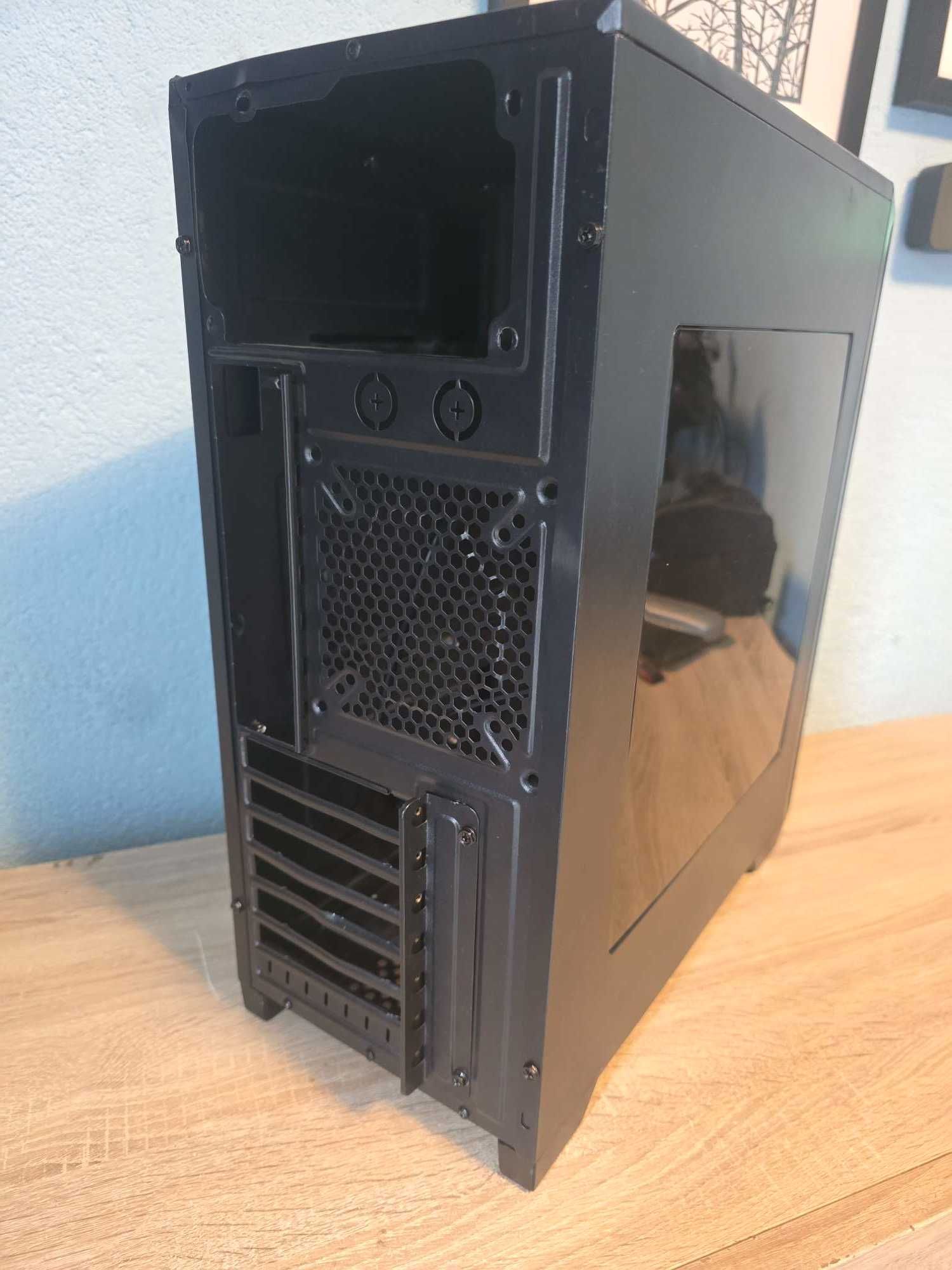 Obudowa Komputera PC ( Atx )