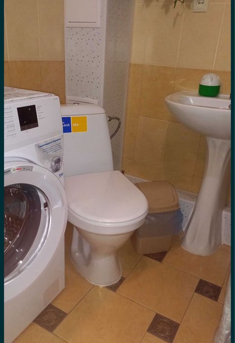 Продам 1 однокомнатную квартиру. Цена договорная