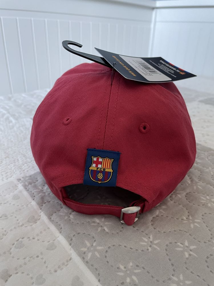 Czapeczka FC BARCELONA juniorska NOWA