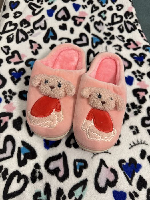 Дитячі тапочки в асортименті