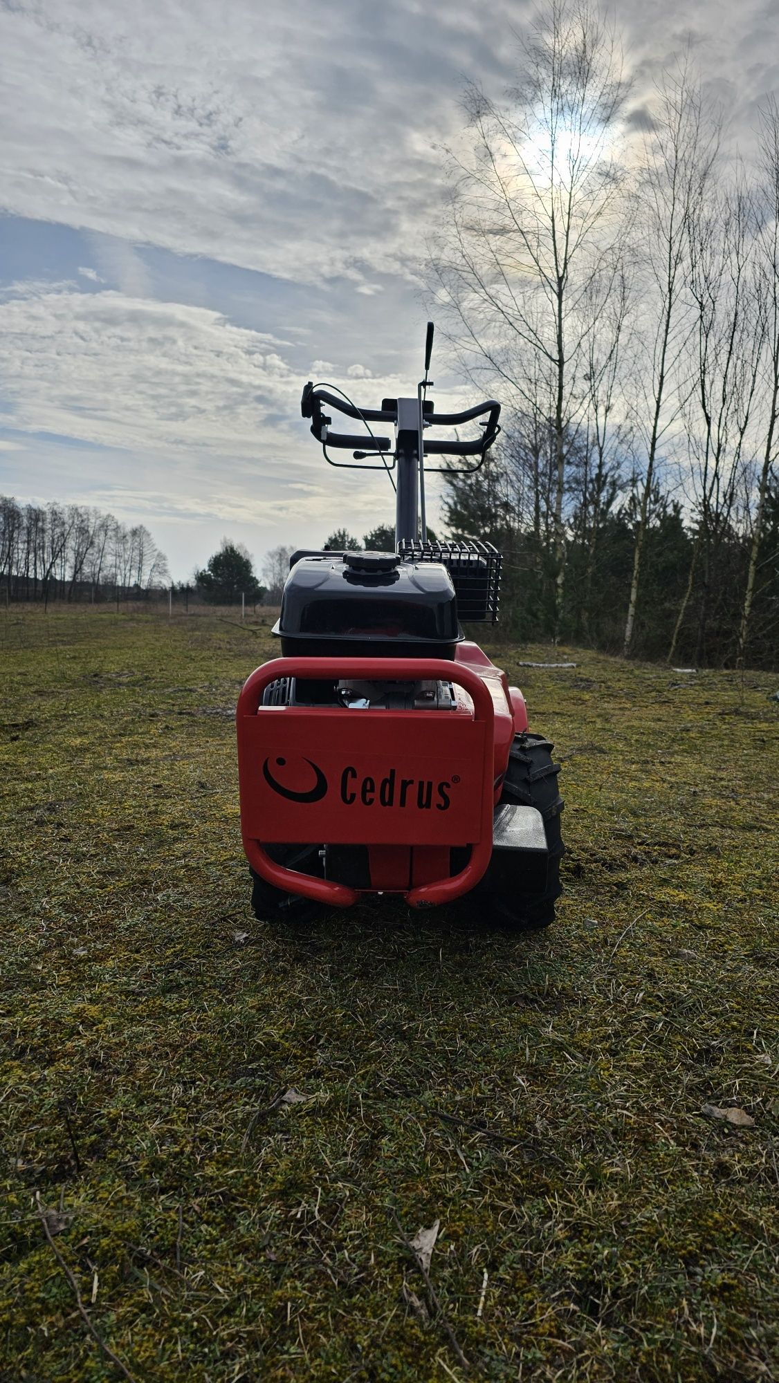 GLEBOGRYZARKA WYNAJEM z własnym napędem, bardzo silna, Wynajem