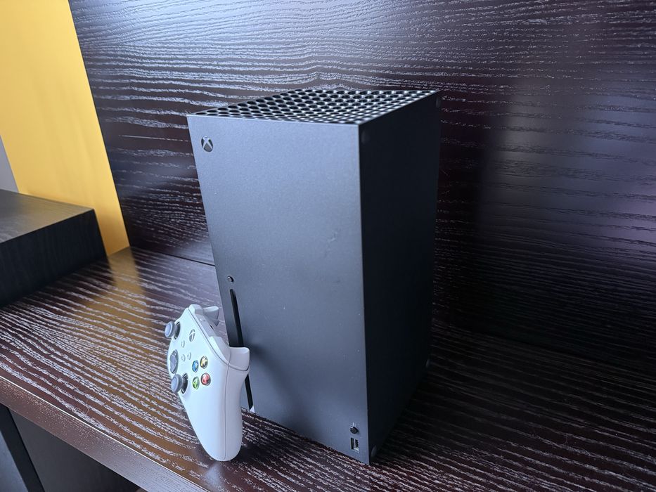Продаю Xbox Series X