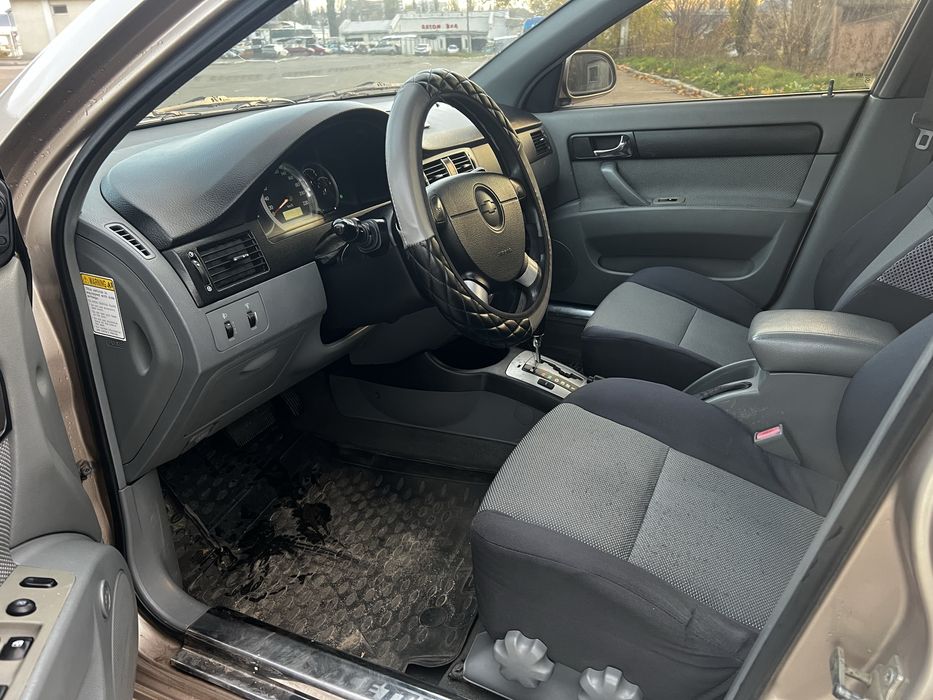 Продам срочно автомобиль