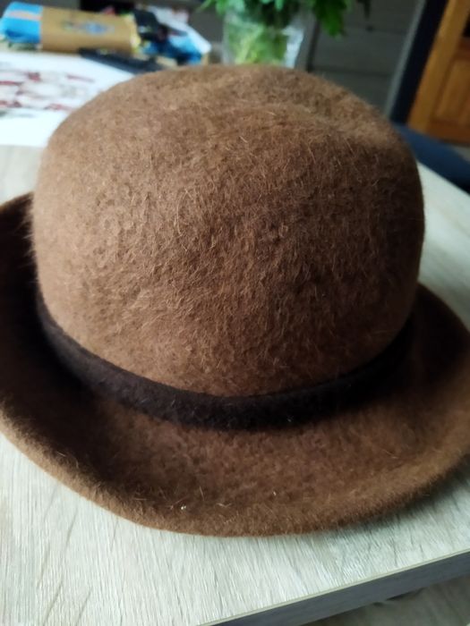 Kapelusz damski używany