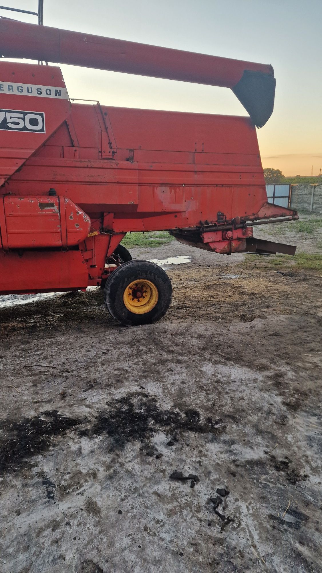 Massey ferguson 750