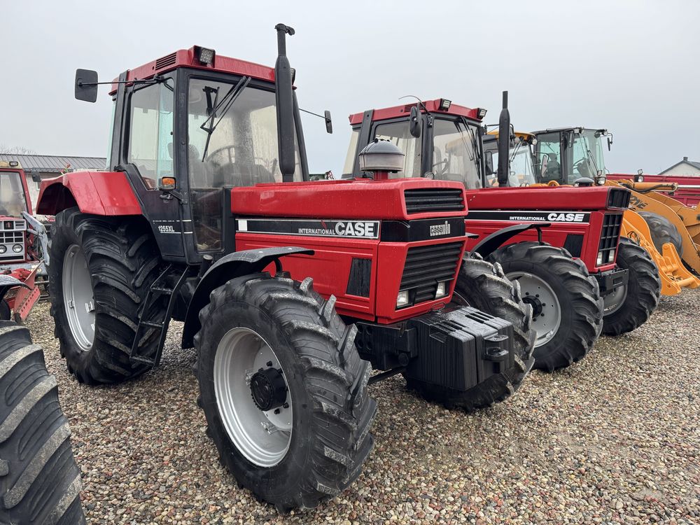 Ciągnik CASE INTERNATIONAL 1255XL - Legenda i 1455XL - Sprowadzony