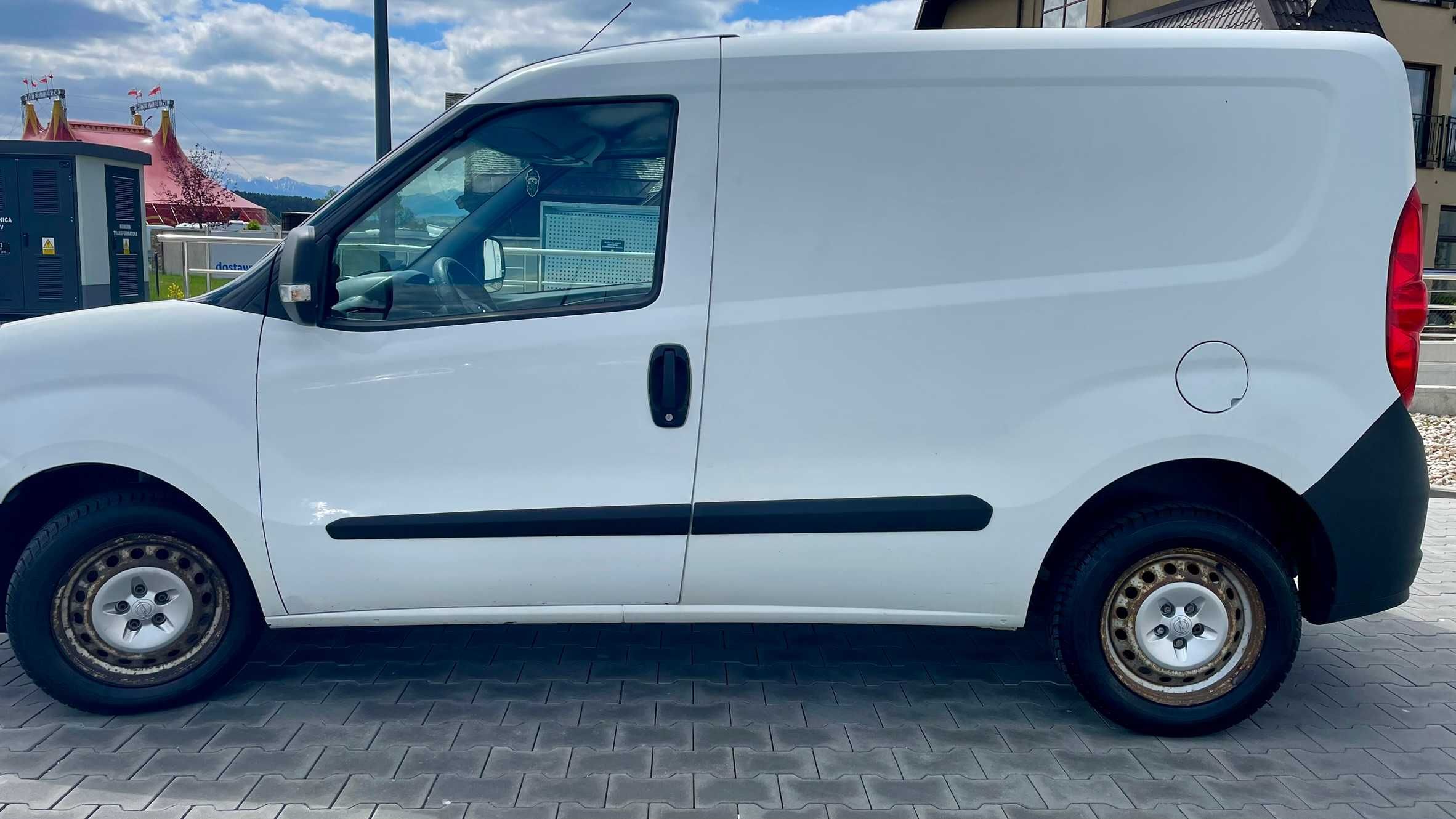 Opel Combo D Van VAT 1 serwisowany salon PL 2017r