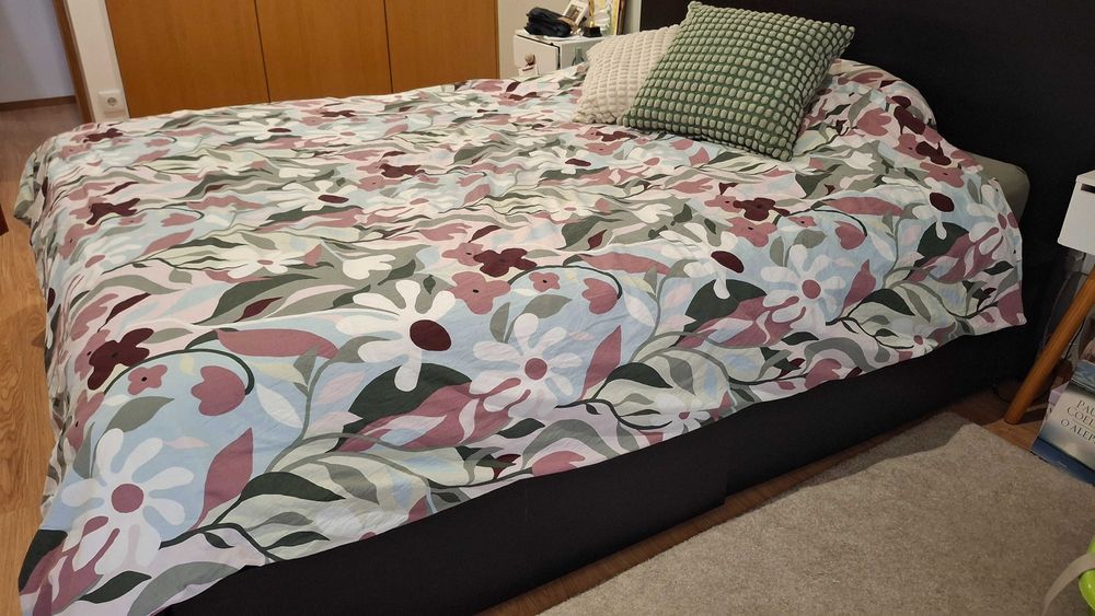 Cama MALM preta com gavetas 160x200
