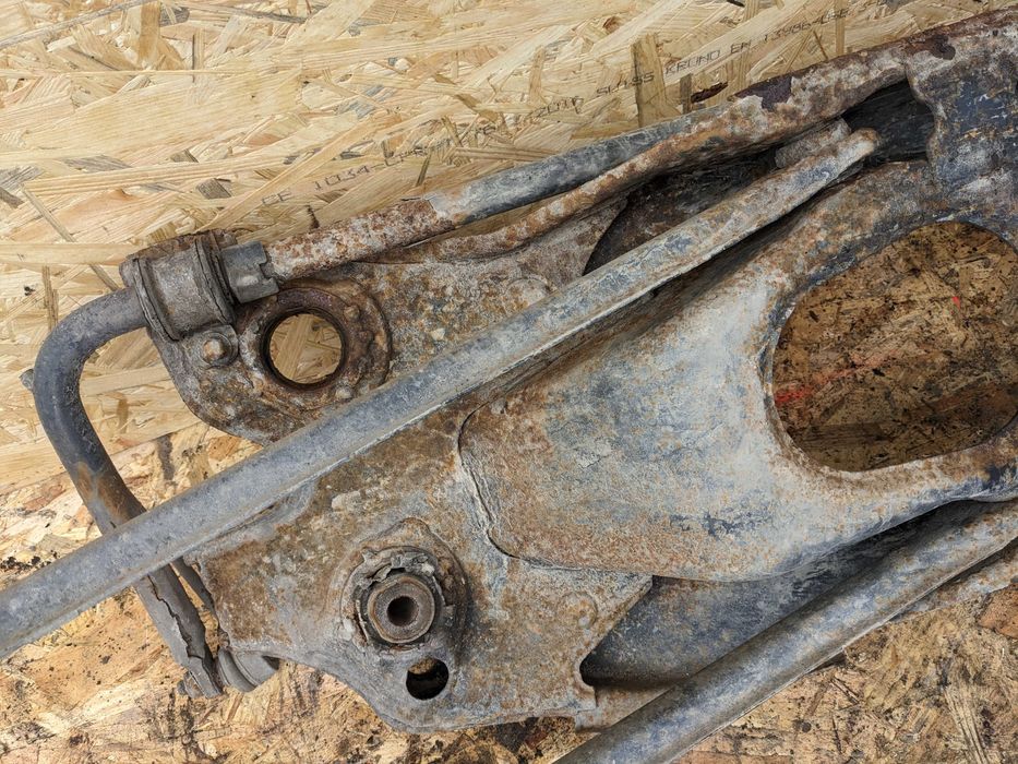 Ford Mondeo MK3 Liftback Sanki Wózek Belka Kołyska Tył Tylne