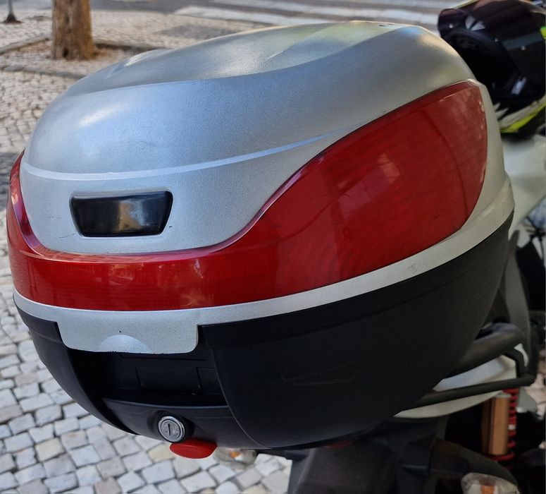Vendo top case 32 litros