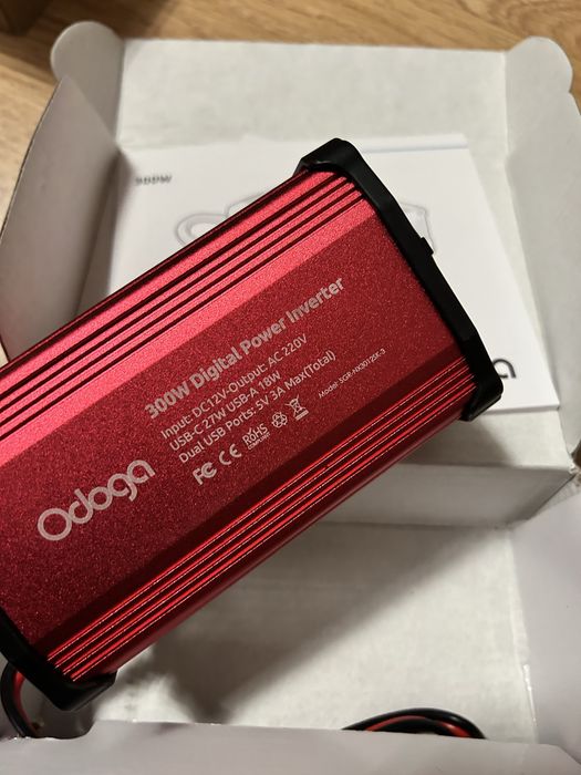Przetwornica samochodowa 300 Wmodel SGR-NX3012SK-3 usb c