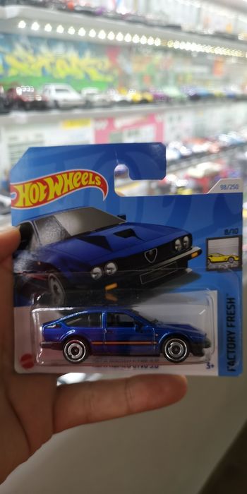 Hotwheels novos e embalados