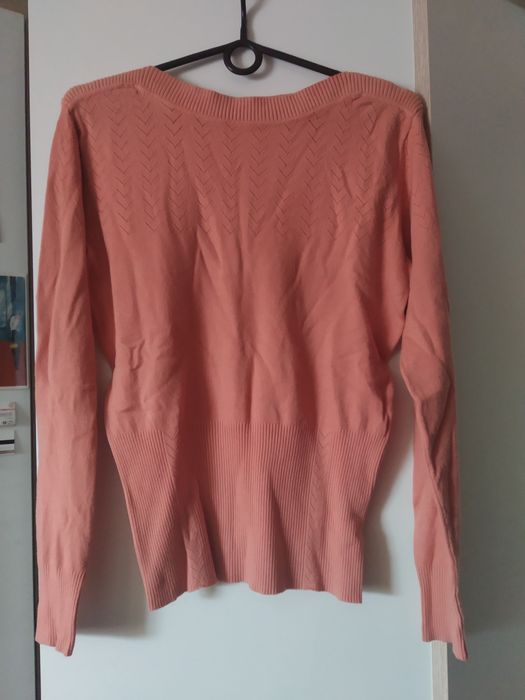 Sweter łososiowy morelowy brzoskwiniowy koralowy sweter M opis
