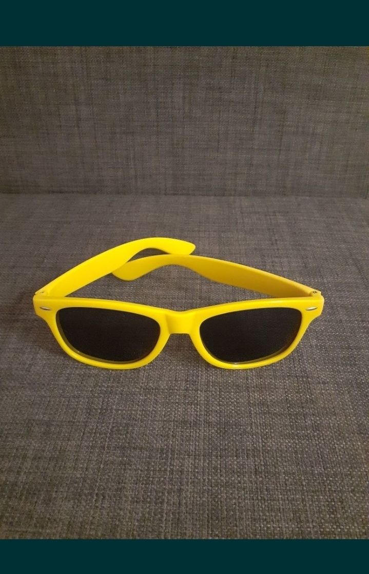 Okulary słoneczne plastilowe żółte z logo Soplica