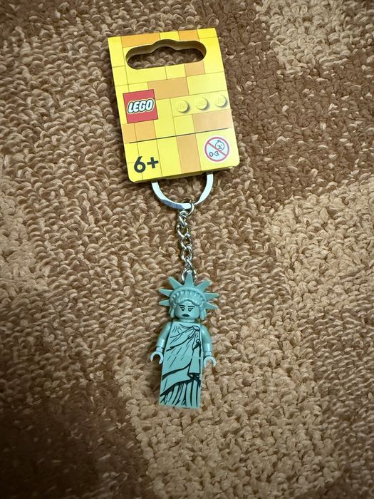 Lego брелок.