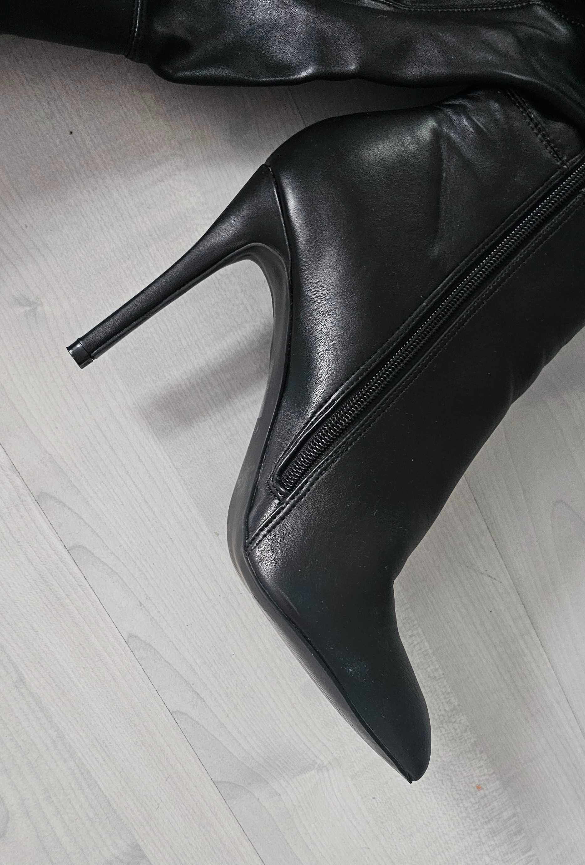 Steve Madden muszkieterki długie czarne roz 41