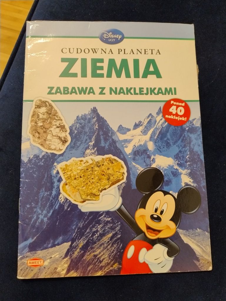 Książeczki: ziemia, dinozaury i z króliczej norki