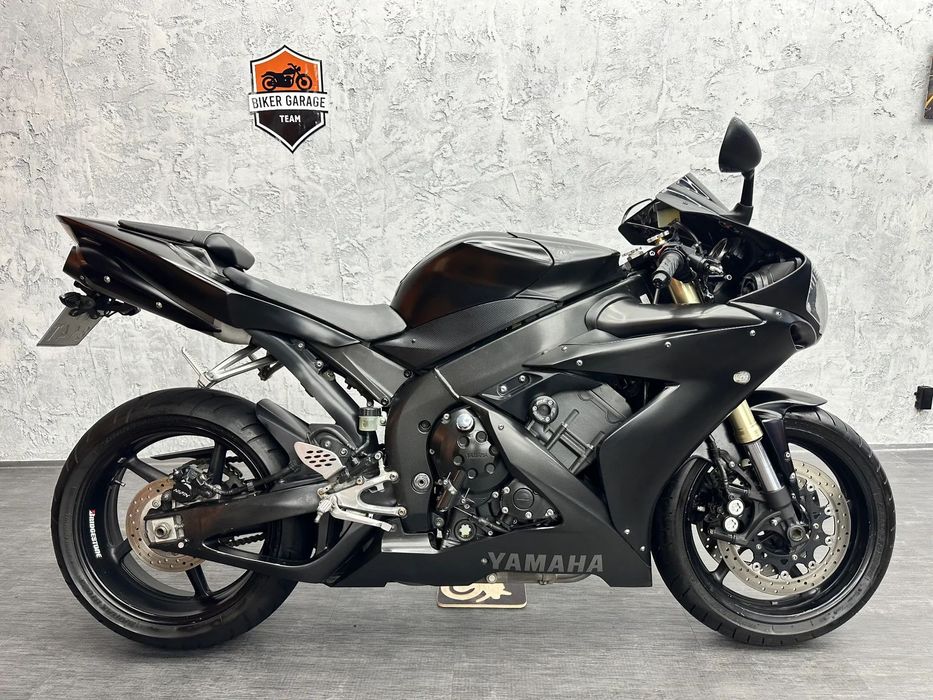 Yamaha R1 Yamaha R1 RN12 z Niemiec, mały przebieg