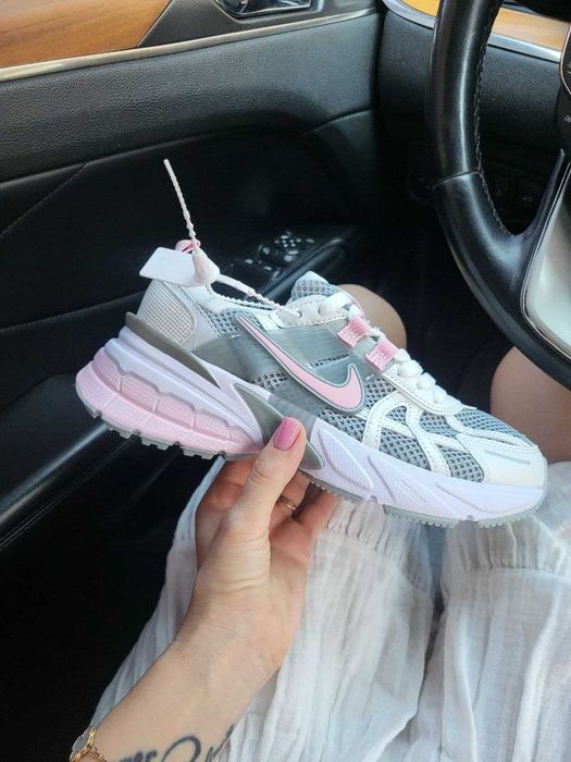 Жіночі кросівки Nike V2K Runtekk білий з сірим рожевим 781 ХІТ