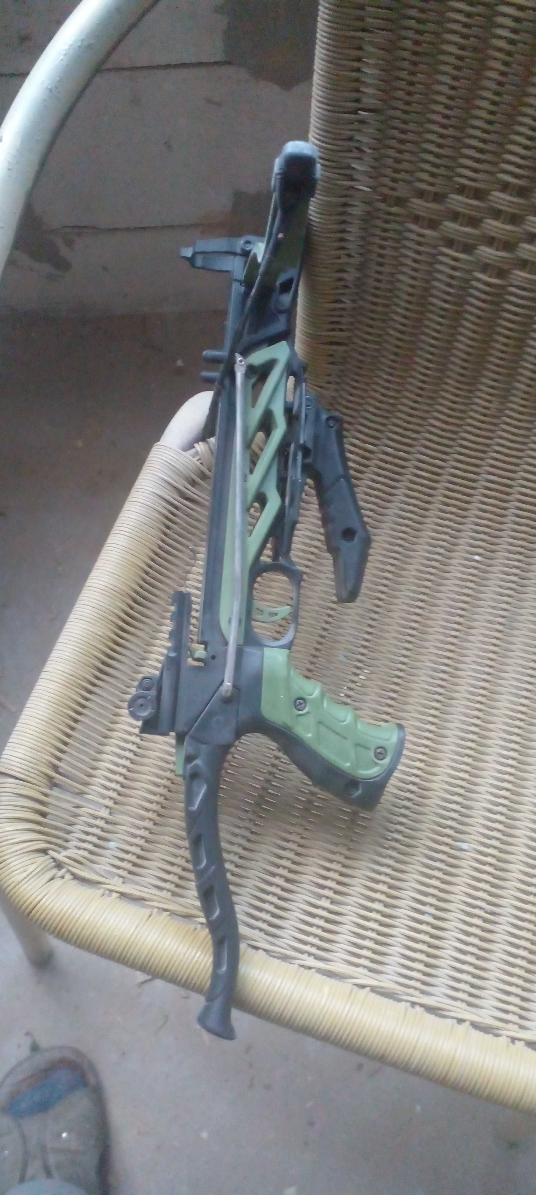 Продам арбалет ALLIGATOR Б.У