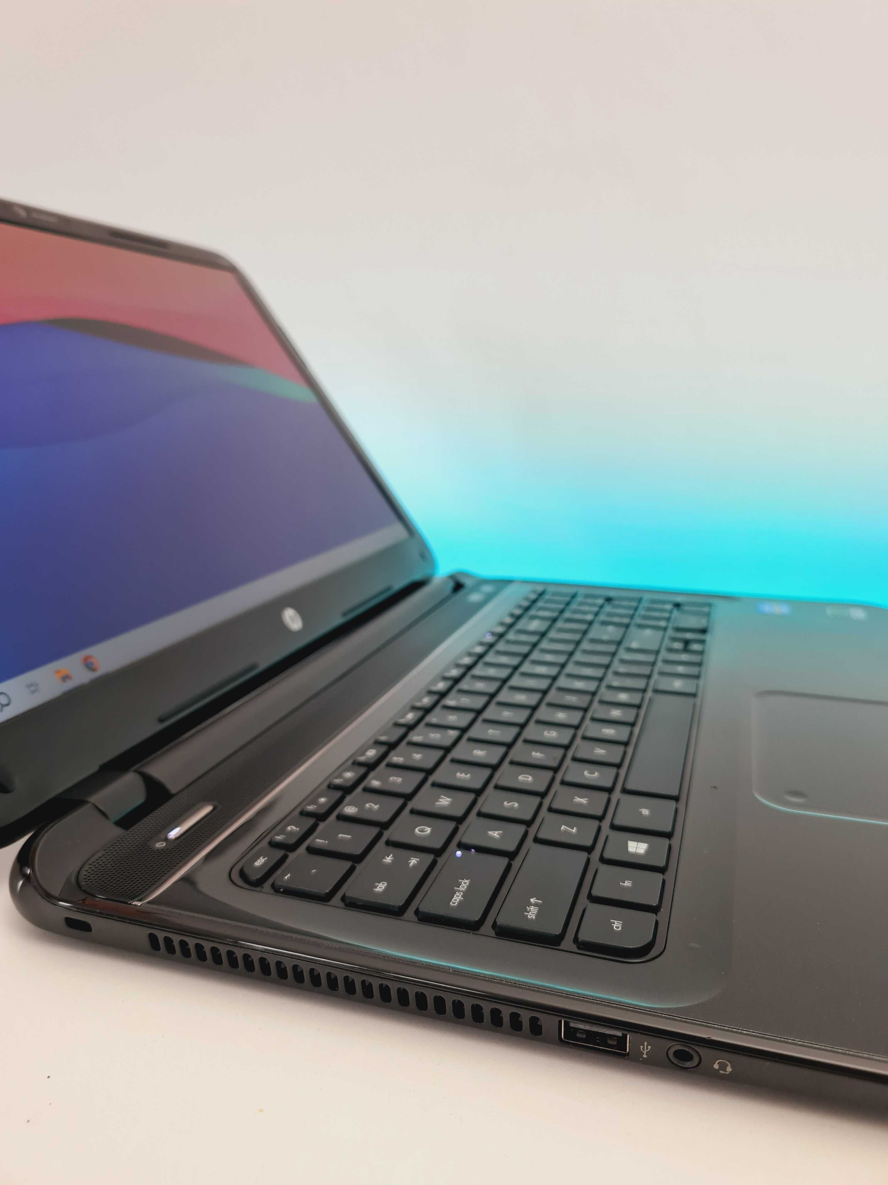 Laptop multimedialny HP 15-b050sw i5 6 GB 256ssd NVIDIA, do grania E82