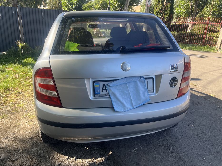 Шкода фабія 1.4 2006 року випуску