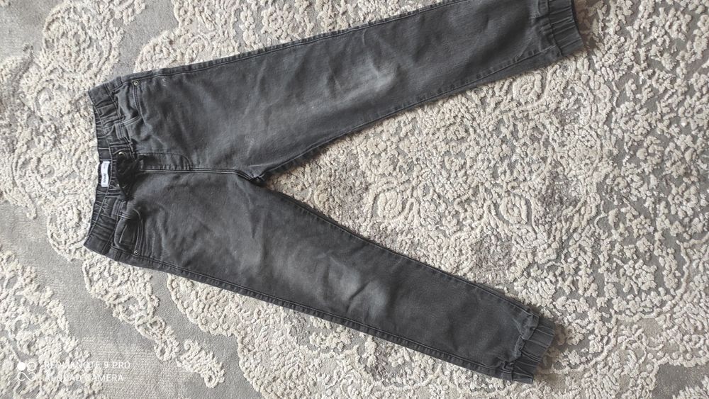 Джинси на 8-9 років