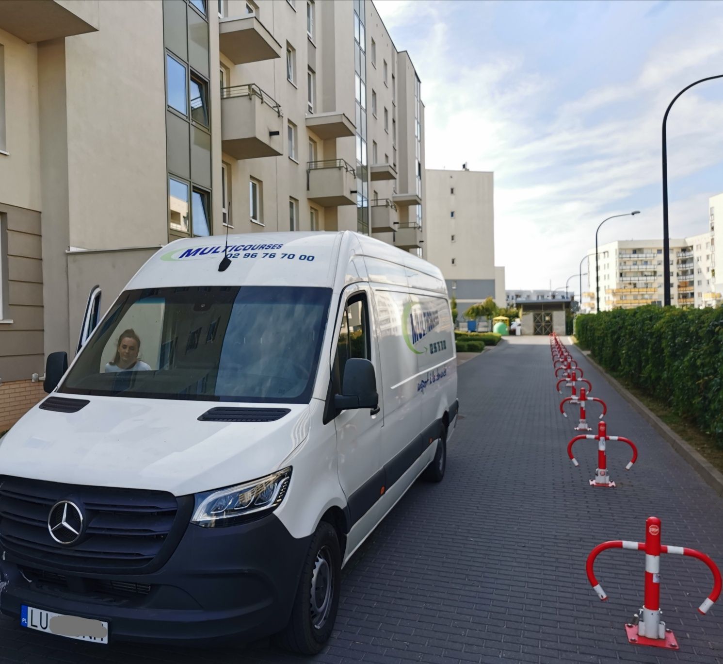 Wynajem bus blaszak przeprowadzki transport Sprinter 907