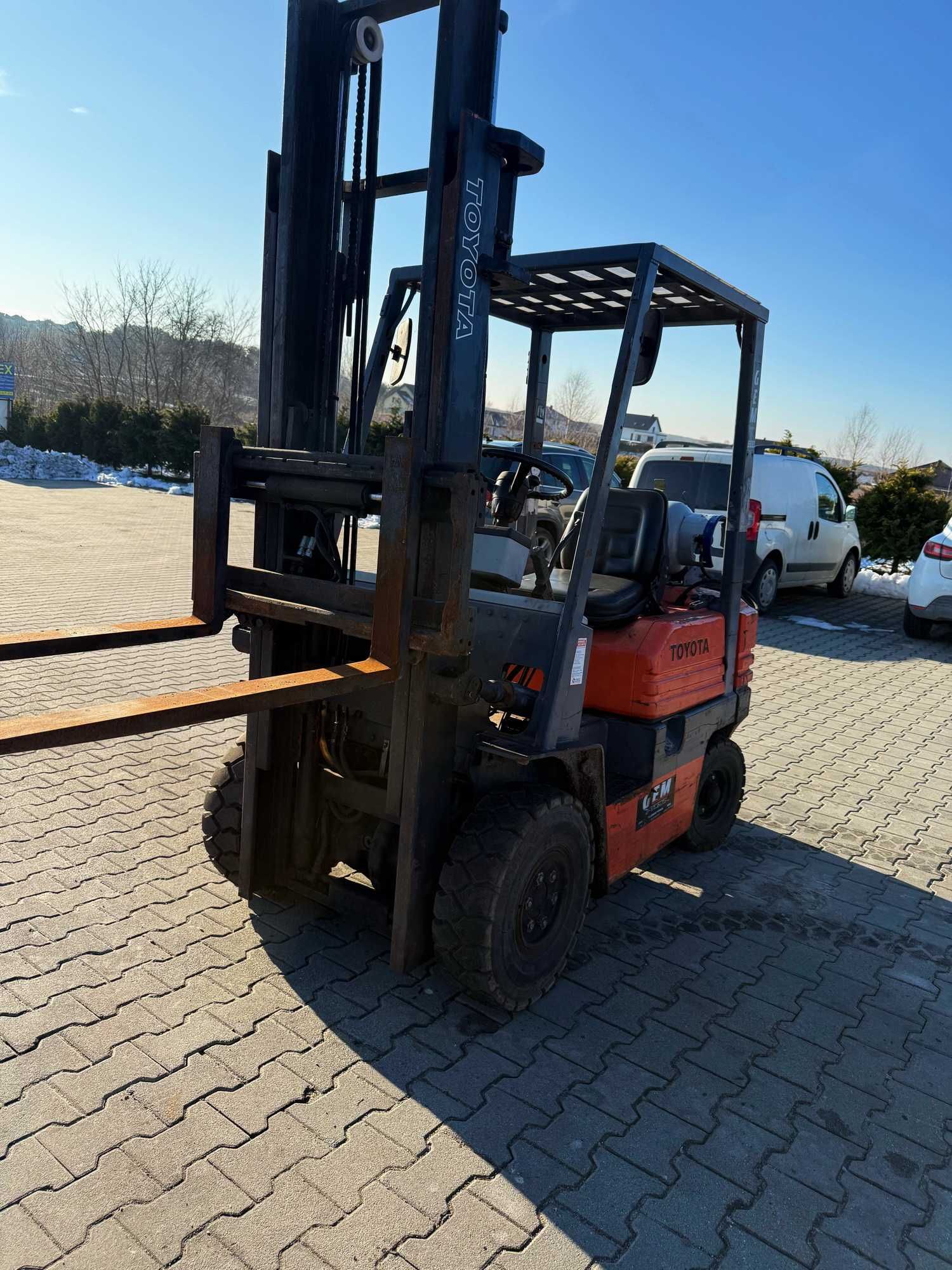 wózek widłowy TOYOTA 5FGF18 LPG przesuw 1800kg 3.30m automat 9200mtg