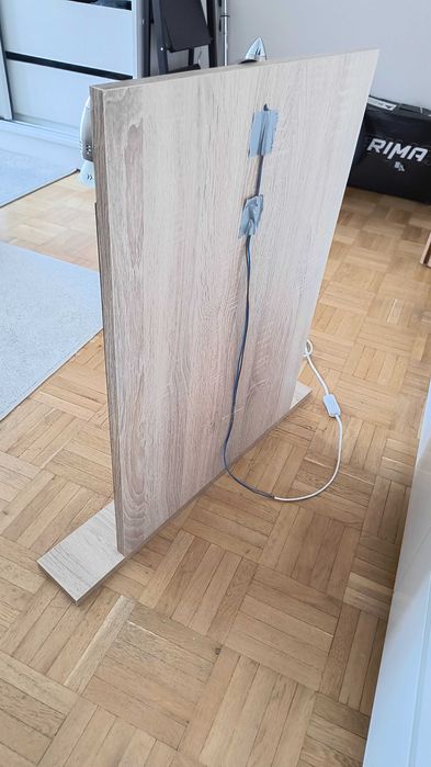 Lustro do toaletki z oświetleniem