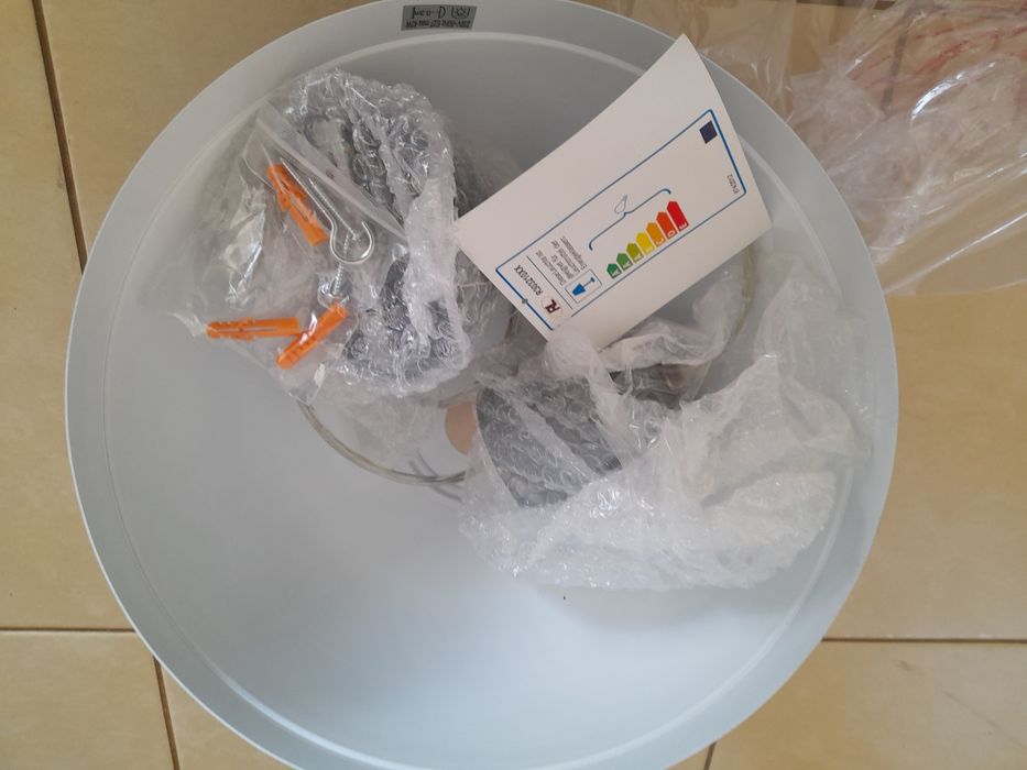 Candeeiro tecto novo