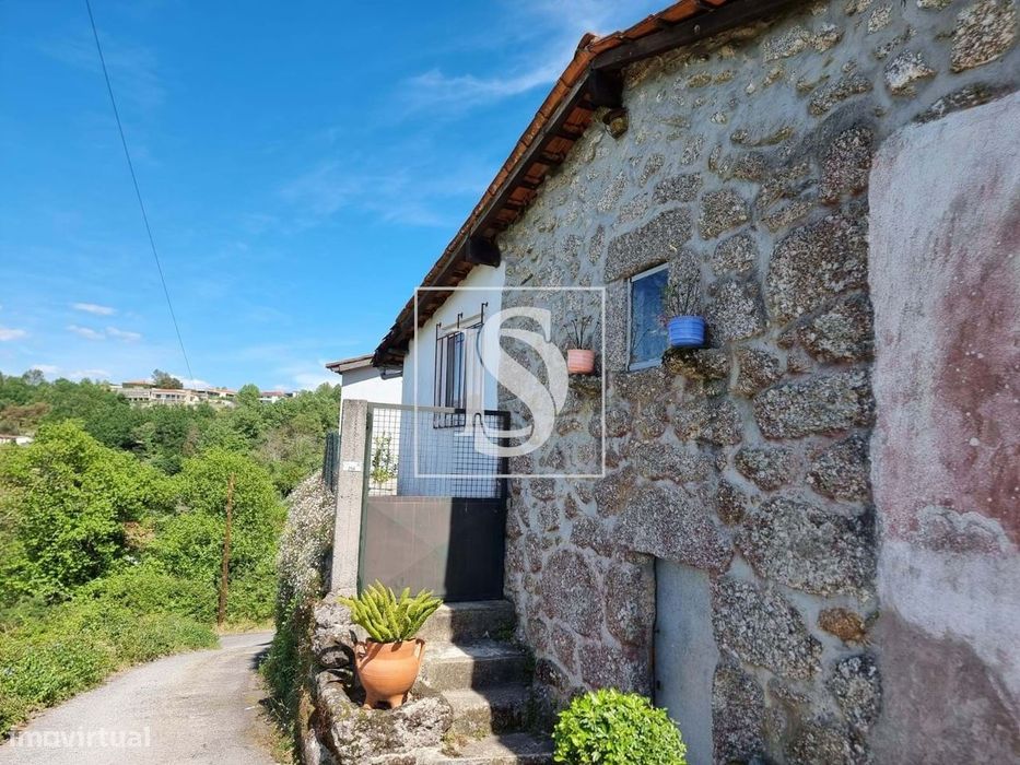 Moradia T3 + Moradia T2 e terreno Vistas Rio