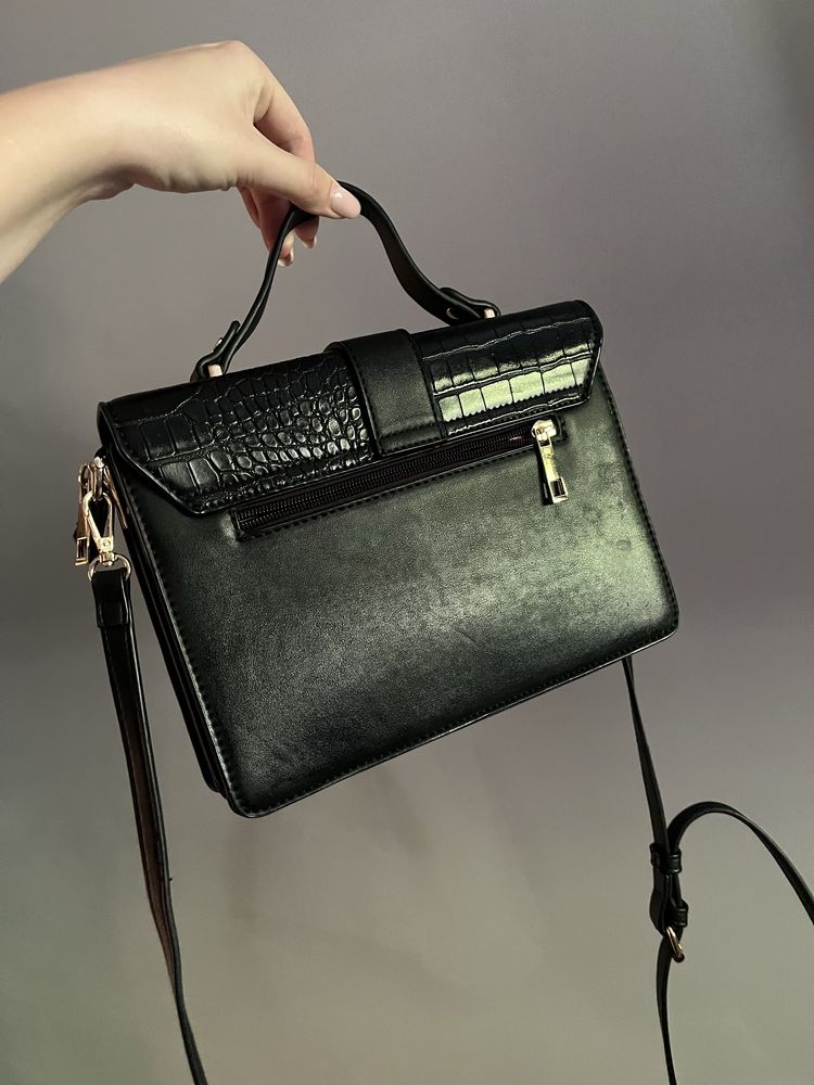 elegancka czarna torebka typu satchel / listonoszka