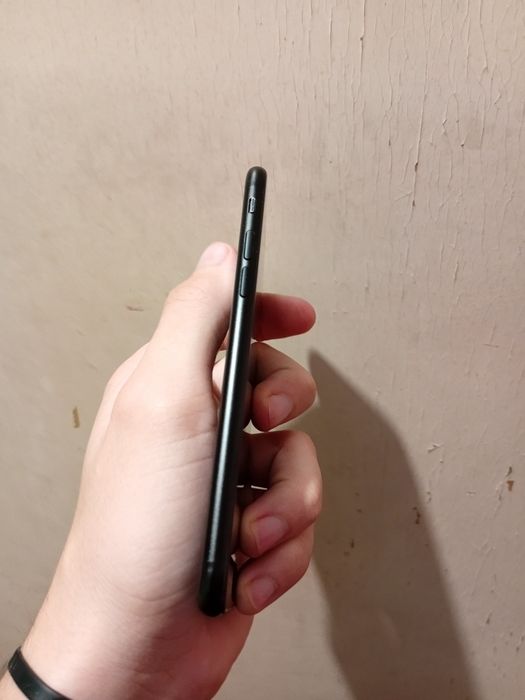 Продам iPhone 7 256gb срочно