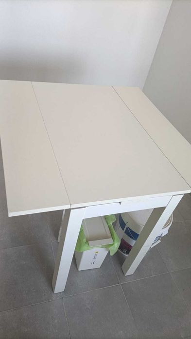 Mesa de cozinha extensível