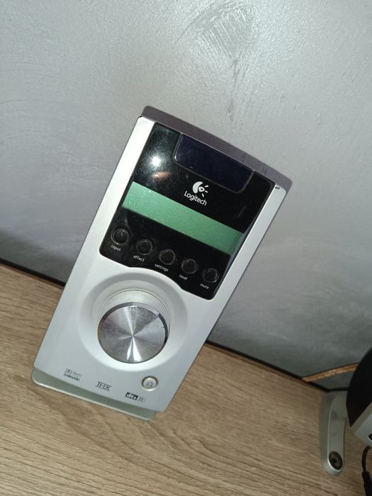 Logitech Z 5500 colunes bom som