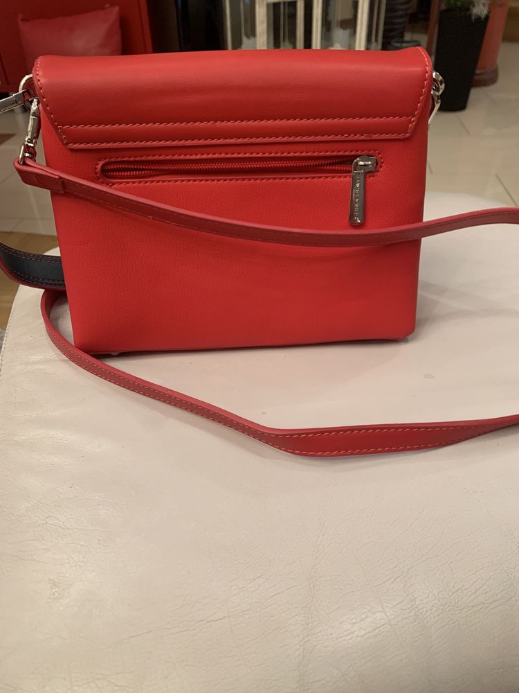 Piękna torebka czerwona nowa David Jones cena  65 zł Nowa!