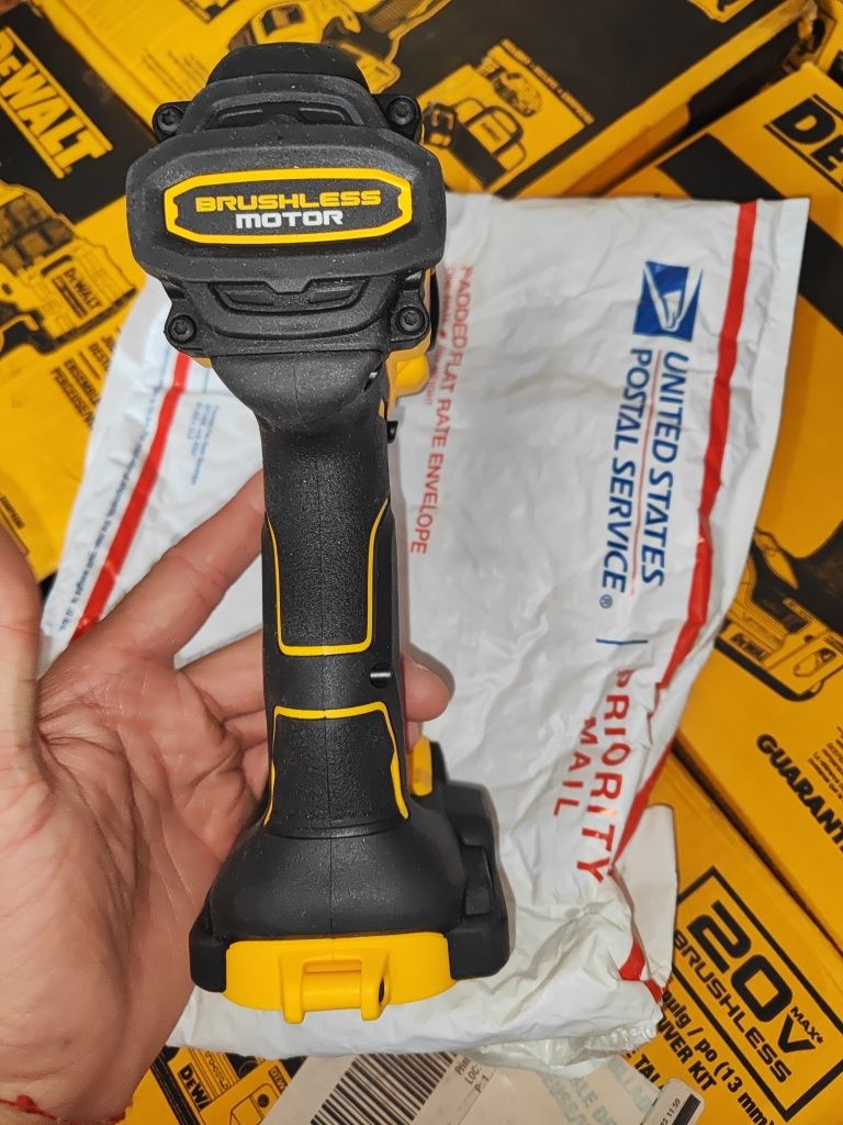 DeWALT DCD800  оригінал, новий із США