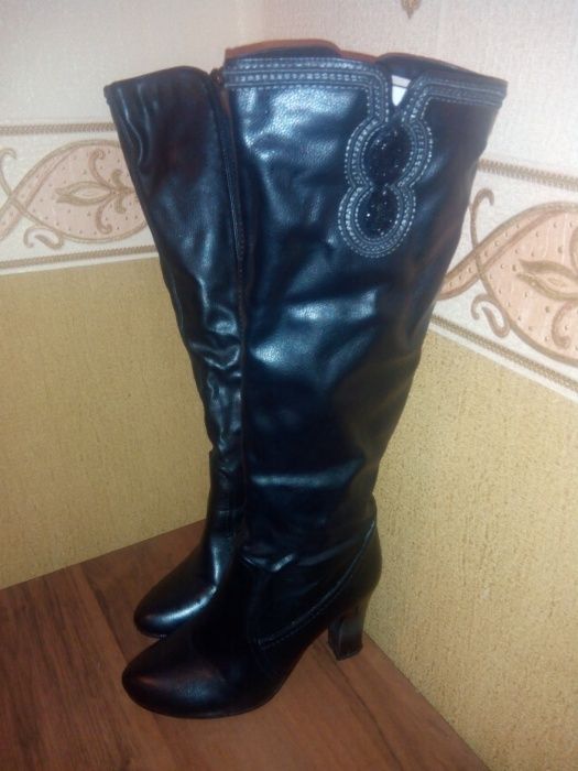 Чоботи осінь-весна.Сапожки