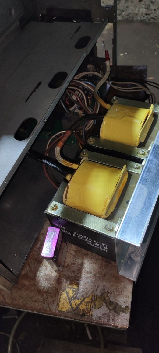 Інвертор 48/220 APC Smart UPS 5000ВА SUA5000xli 5U.