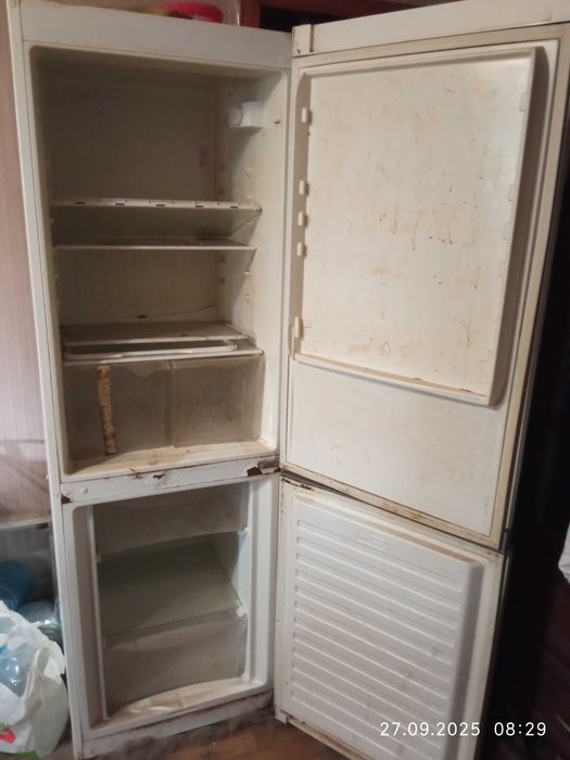Холодильник ZANUSSI не рабочий