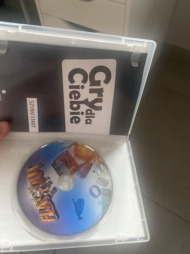 Sprzedam gre na PC FLATOUT