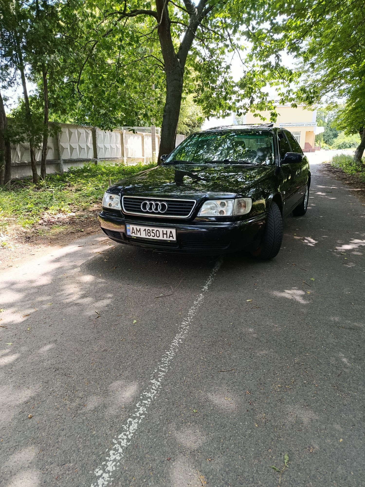Продам надійний автомобіль АУДІ А6 С4