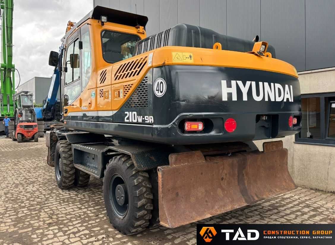 Колісний екскаватор Hyundai R210W-9A