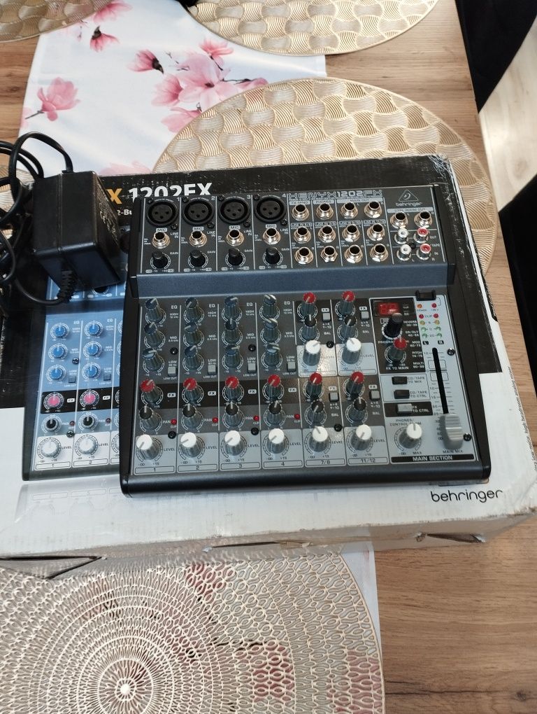 Sprzedam mixer Behringer xenyx