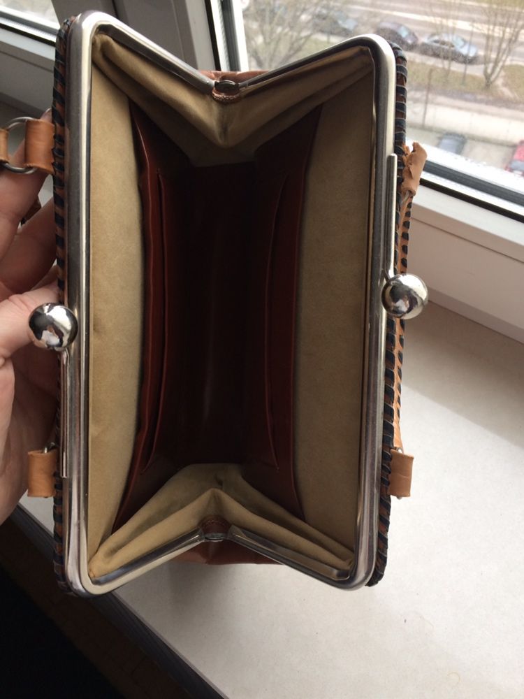 Skórzana torebka do ręki retro