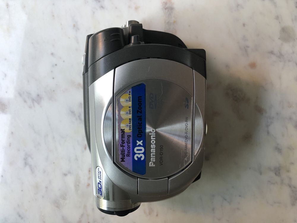 Camara de filmar Panasonic VDR-D150E