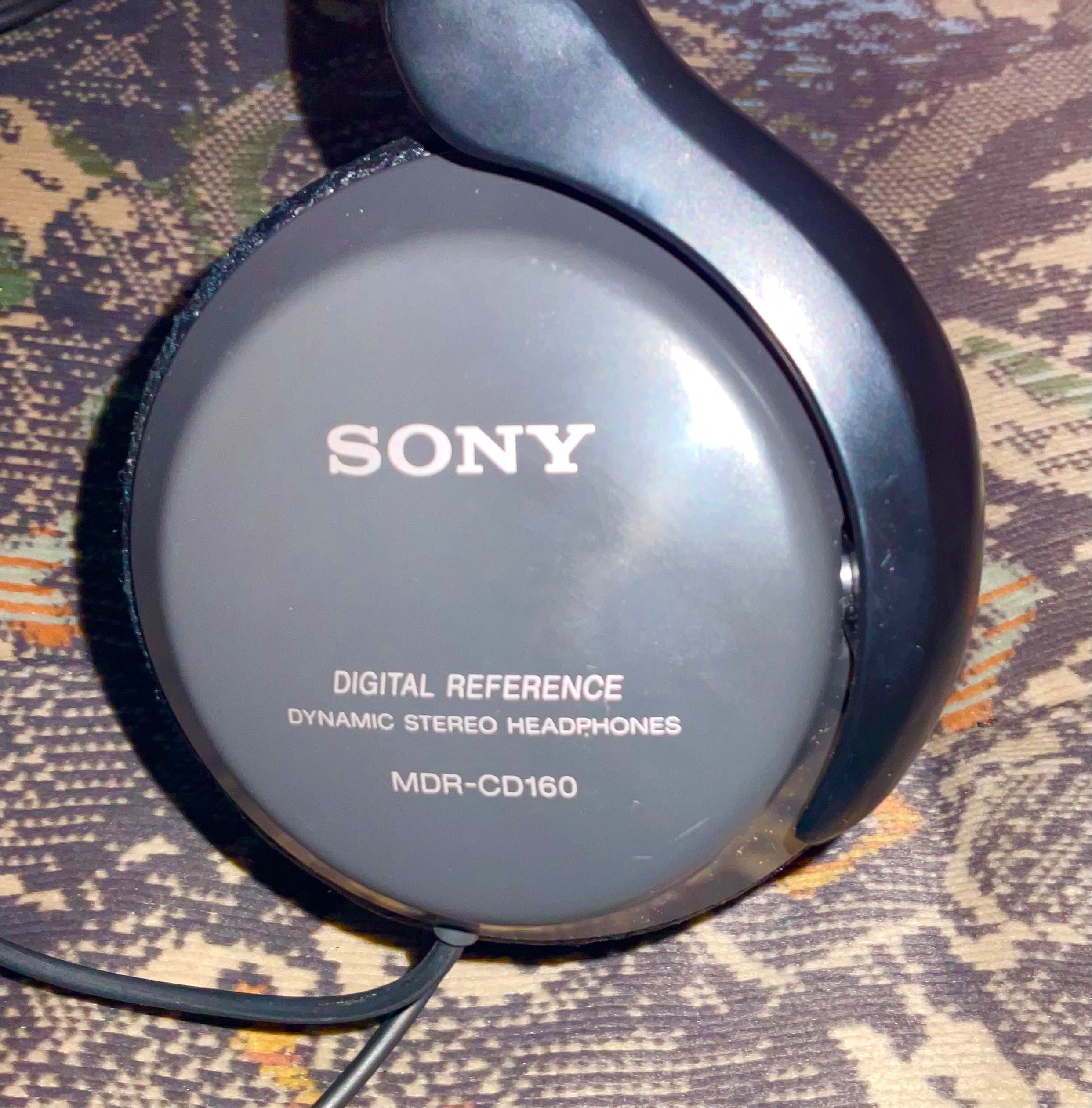 Sluchawki przewodowe Sony Pro.