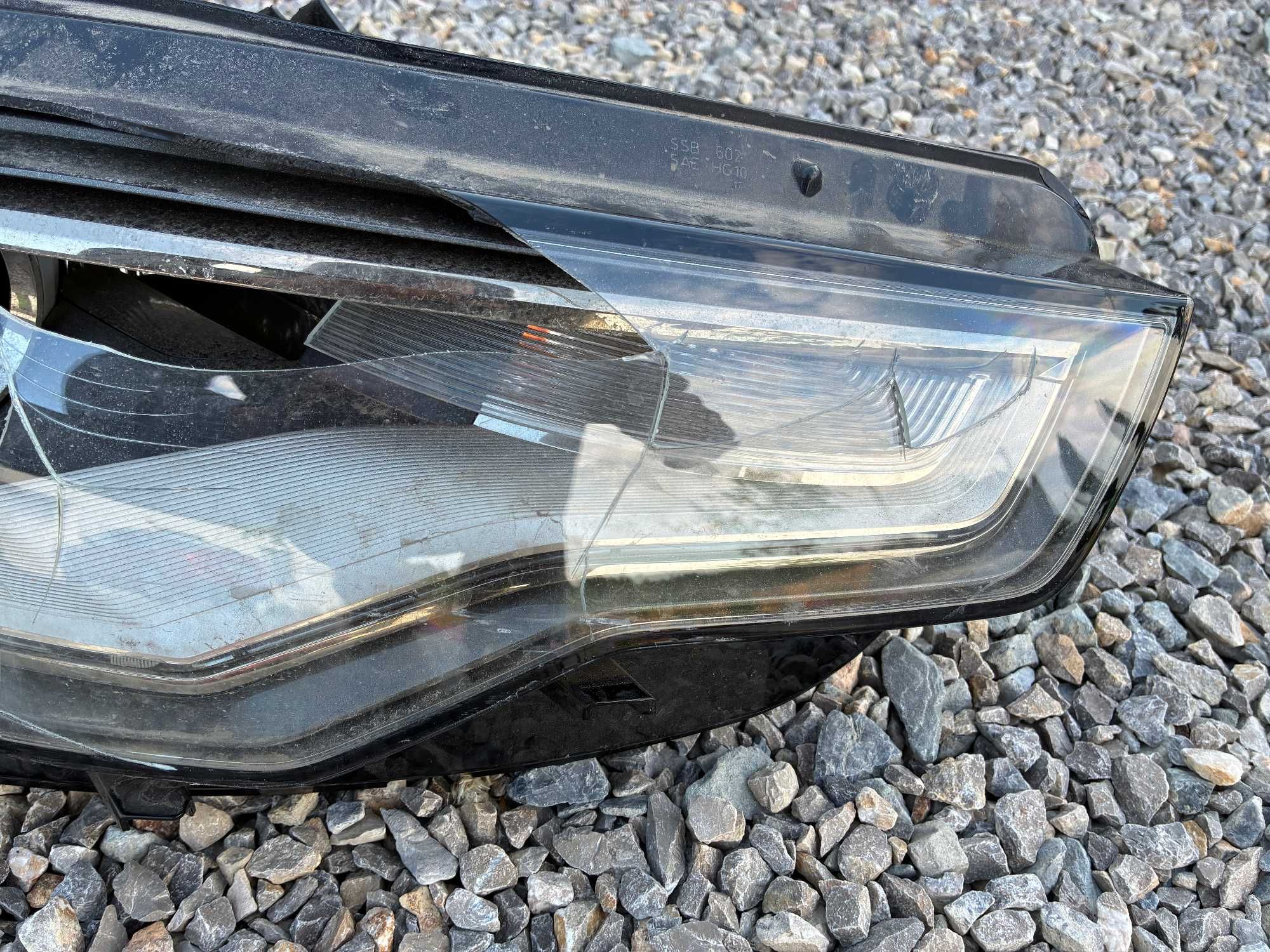 Lampa prawy przód Audi A6 C7 xenon nieskrętny uszkodzona 4G0_941_006E